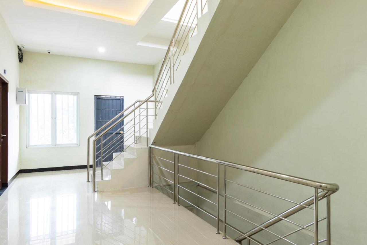 Reddoorz Near Medan Amplas Deli Tua Exterior photo