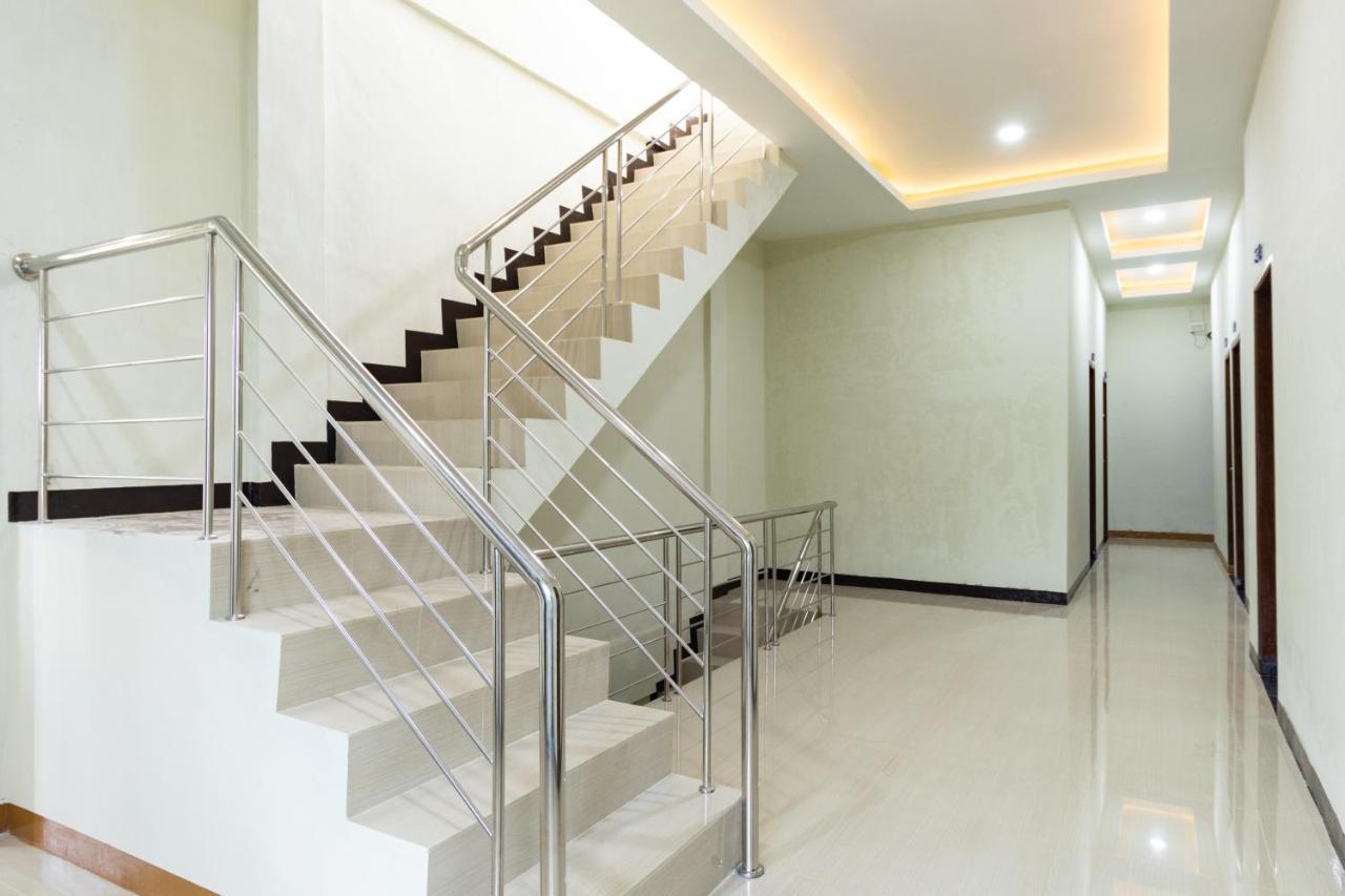 Reddoorz Near Medan Amplas Deli Tua Exterior photo