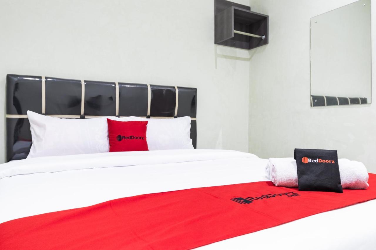 Reddoorz Near Medan Amplas Deli Tua Exterior photo